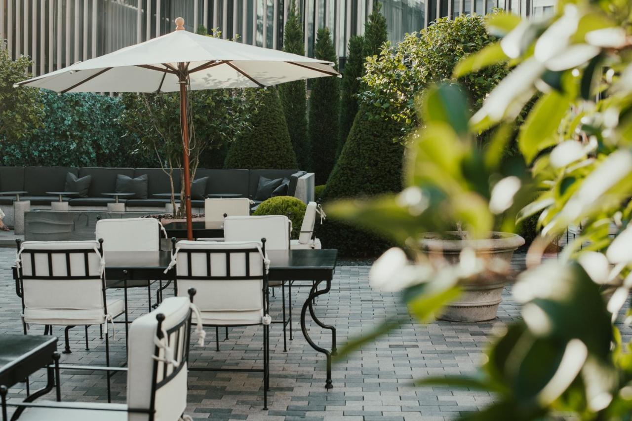 Hotel Pacai, Vilnius, A Member Of Design Hotels ภายนอก รูปภาพ The terrace of the restaurant