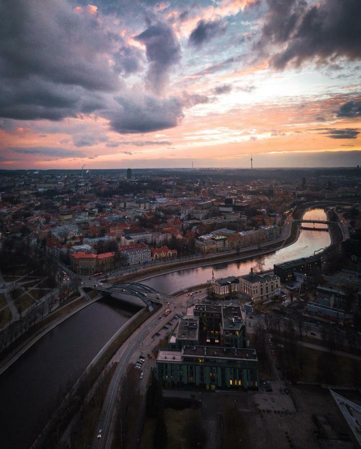 Hotel Pacai, Vilnius, A Member Of Design Hotels ภายนอก รูปภาพ Vilnius skyline